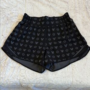 Disney x lululemon Hotty Hot High-Rise Short 4"